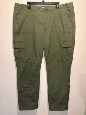 L.L.Bean-‎ Favorite Fit Cargo Pants Pockets Army Green Camping Stretch Size 18W